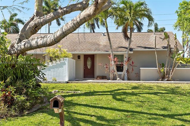 8895 SW 184th Terrace, Cutler Bay, FL 33157