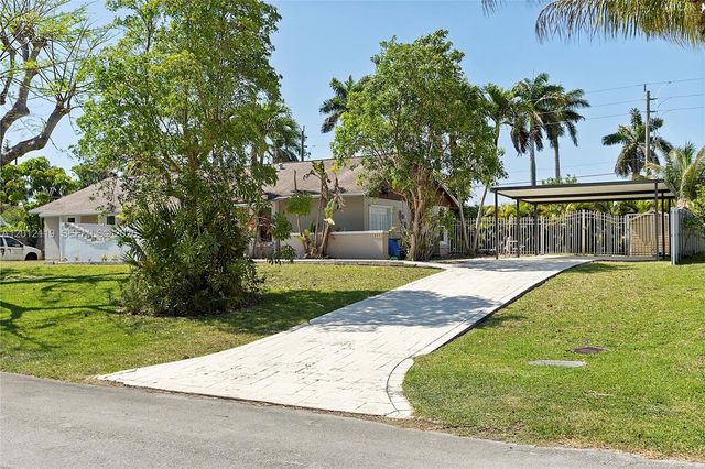 8895 SW 184th Terrace, Cutler Bay, FL 33157