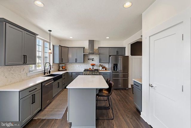 47 NUTHATCH DR, Gettysburg, PA 17325
