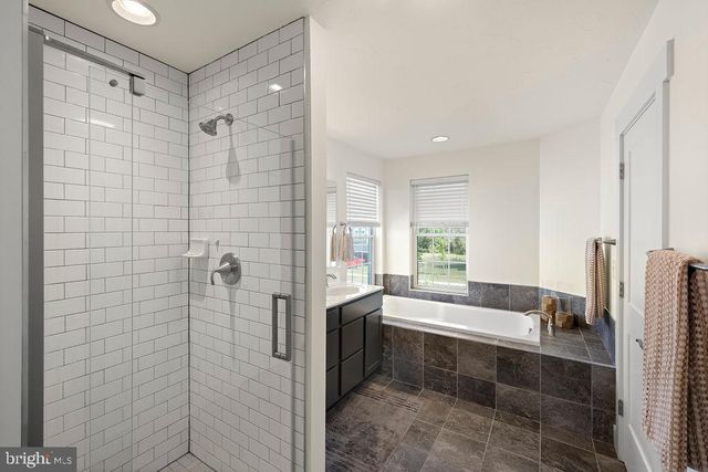 47 NUTHATCH DR, Gettysburg, PA 17325