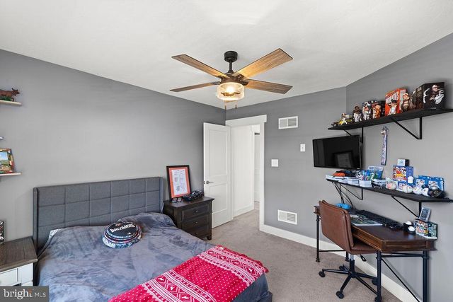 47 NUTHATCH DR, Gettysburg, PA 17325
