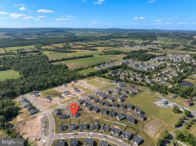 47 NUTHATCH DR, Gettysburg, PA 17325