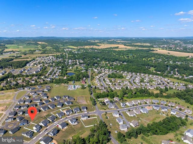 47 NUTHATCH DR, Gettysburg, PA 17325