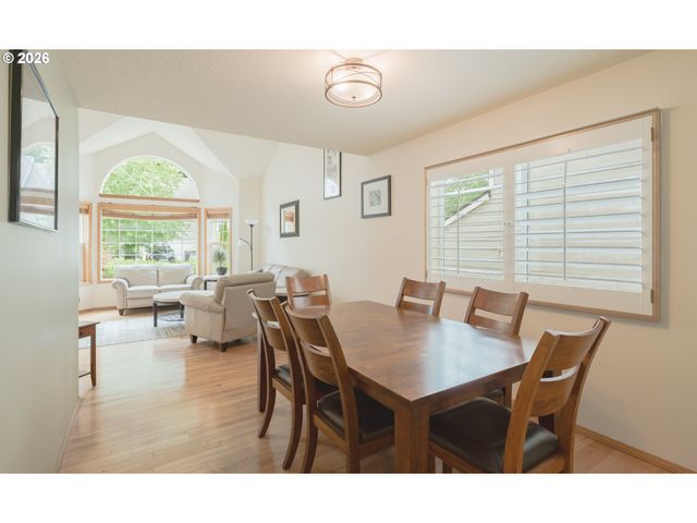 15331 Sw FIRTREE Dr, Tigard, OR 97223