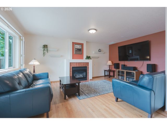 15331 Sw FIRTREE Dr, Tigard, OR 97223