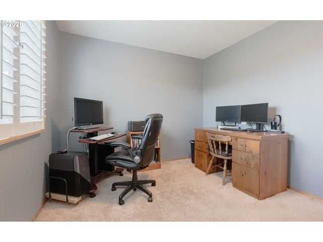 15331 Sw FIRTREE Dr, Tigard, OR 97223