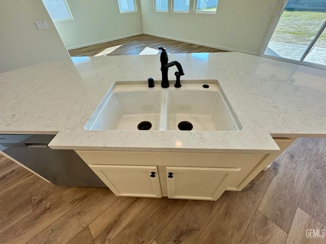 2407 Addlington Street, Bakersfield, CA 93311