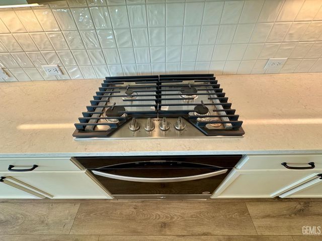 2407 Addlington Street, Bakersfield, CA 93311