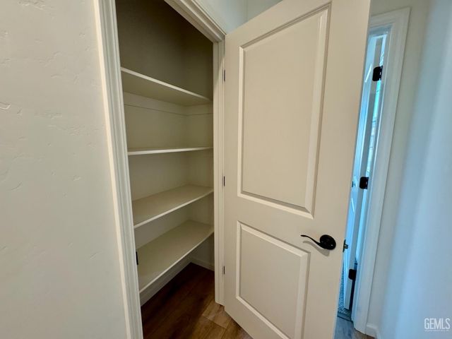 2407 Addlington Street, Bakersfield, CA 93311