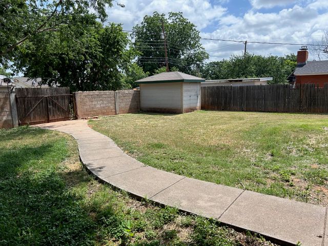 3210 Ivy Lane, Abilene, TX 79603