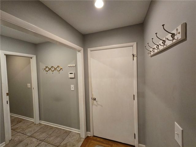 9536 Manor Road, Leawood, KS 66206