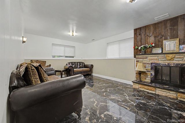 27355 Clairview Drive, Dearborn Heights, MI 48127