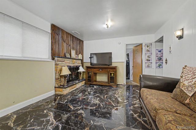 27355 Clairview Drive, Dearborn Heights, MI 48127