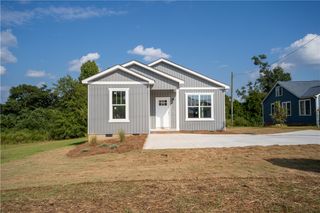 405 S. Cherry Street, Seneca, SC 29678