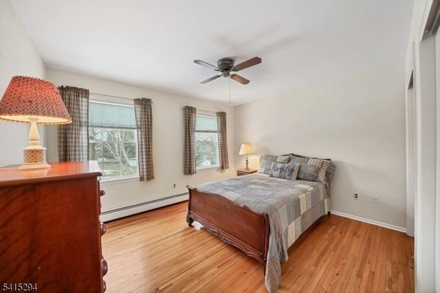 11 Beechnut Dr, Washington Twp., NJ 07853