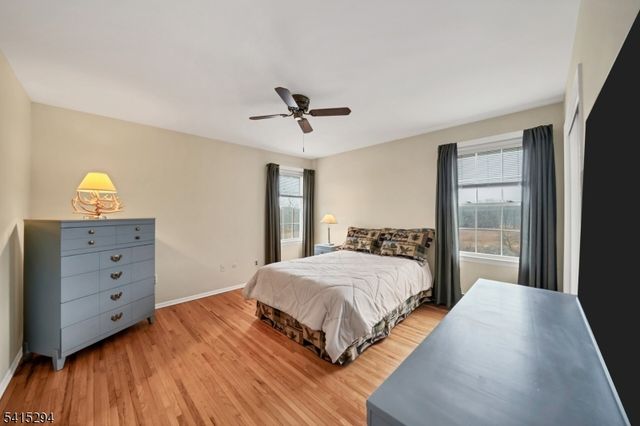 11 Beechnut Dr, Washington Twp., NJ 07853