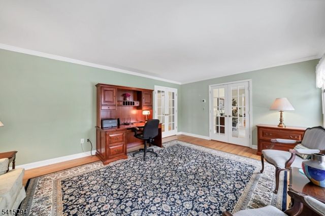 11 Beechnut Dr, Washington Twp., NJ 07853