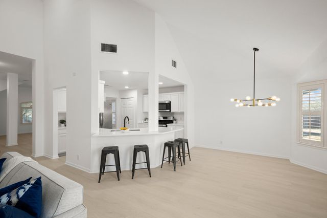 310 Bailey LOOP, Kyle, TX 78640