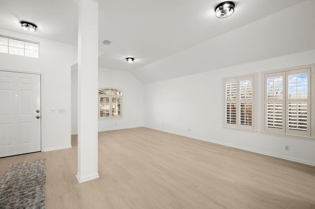 310 Bailey LOOP, Kyle, TX 78640