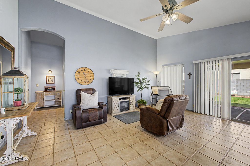 6409 N 84TH Lane, Glendale, AZ 85305 — photo 4