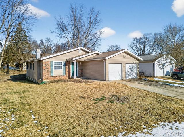 34 Southwinds Drive, St Peters, MO 63376