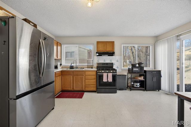 34 Southwinds Drive, St Peters, MO 63376