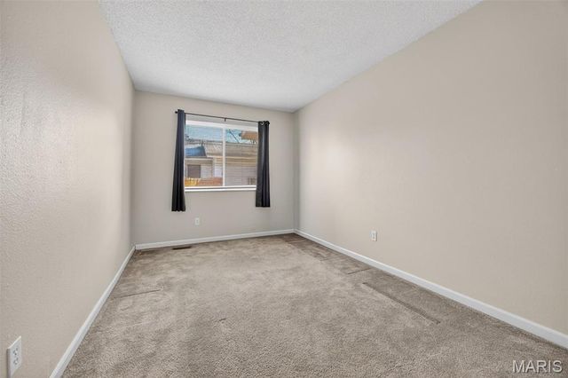 34 Southwinds Drive, St Peters, MO 63376