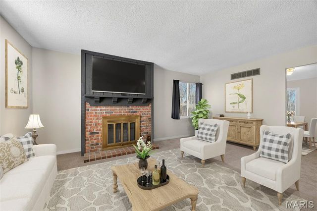 34 Southwinds Drive, St Peters, MO 63376