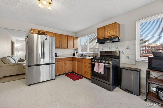 34 Southwinds Drive, St Peters, MO 63376