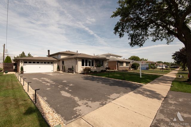 7934 W 81st Place, Bridgeview, IL 60455