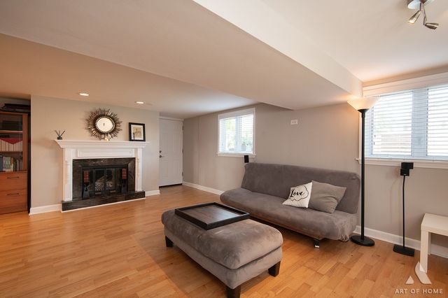 7934 W 81st Place, Bridgeview, IL 60455