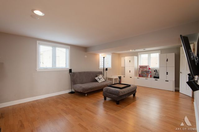 7934 W 81st Place, Bridgeview, IL 60455