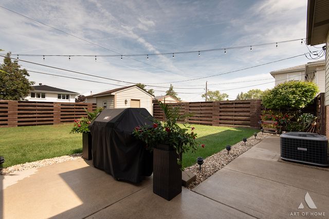 7934 W 81st Place, Bridgeview, IL 60455