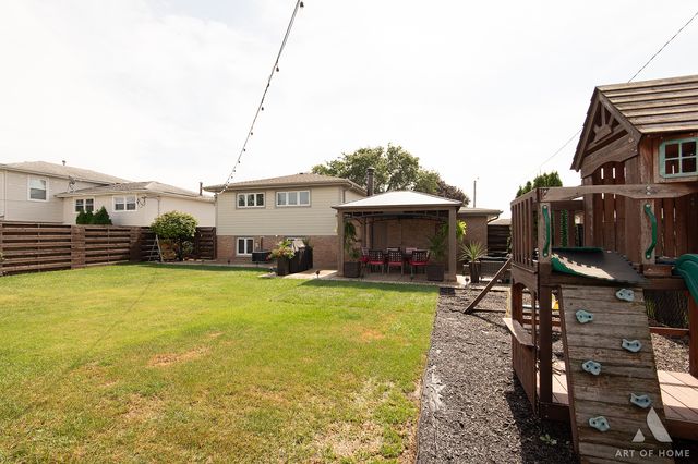7934 W 81st Place, Bridgeview, IL 60455
