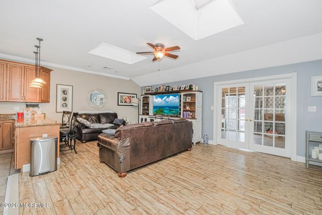 943 Jennifer Lane, Manahawkin, NJ 08050