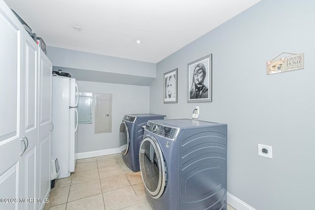 943 Jennifer Lane, Manahawkin, NJ 08050