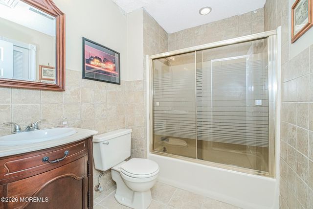 943 Jennifer Lane, Manahawkin, NJ 08050