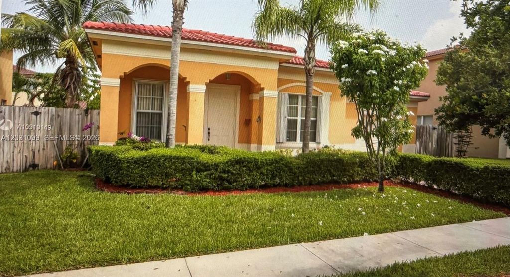 2103 NE 38th Rd, Homestead, FL 33033