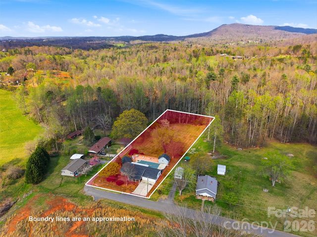 2174 Chester Avenue, Morganton, NC 28655