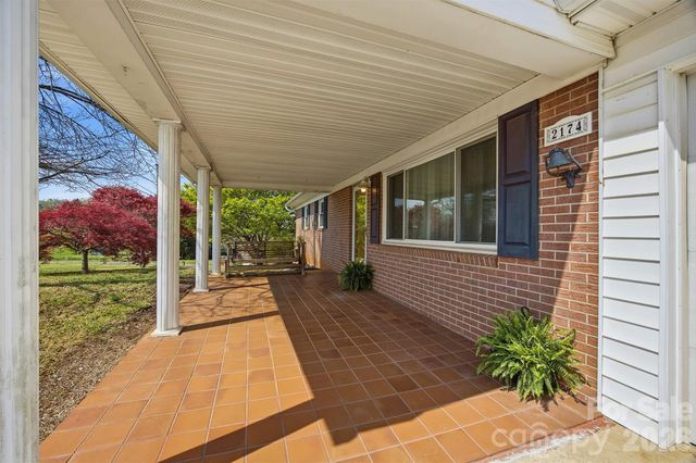 2174 Chester Avenue, Morganton, NC 28655