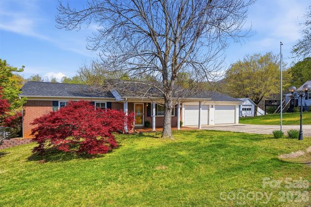 2174 Chester Avenue, Morganton, NC 28655