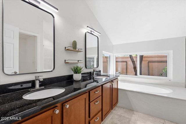 5451 E PIPING ROCK Road, Scottsdale, AZ 85254