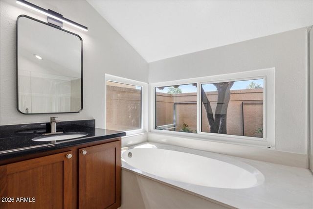 5451 E PIPING ROCK Road, Scottsdale, AZ 85254