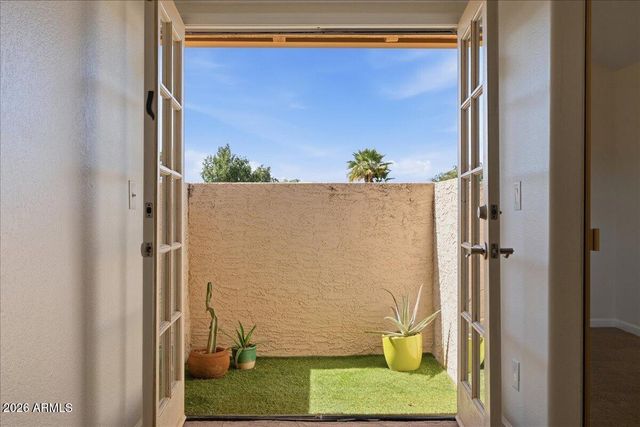 5451 E PIPING ROCK Road, Scottsdale, AZ 85254