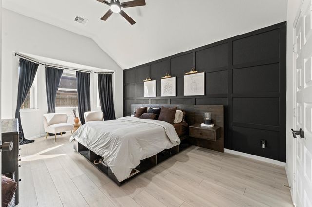 2450 Bear Creek Drive, Rosharon, TX 77583