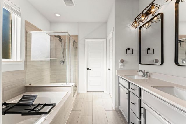 2450 Bear Creek Drive, Rosharon, TX 77583