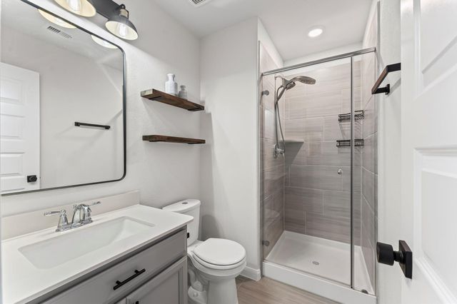 2450 Bear Creek Drive, Rosharon, TX 77583