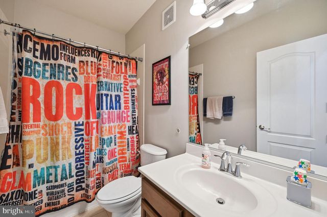 19416 COPPERMINE SQ, Leesburg, VA 20176