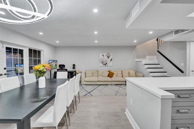 3301 Raleigh Street 4B, Hollywood, FL 33021