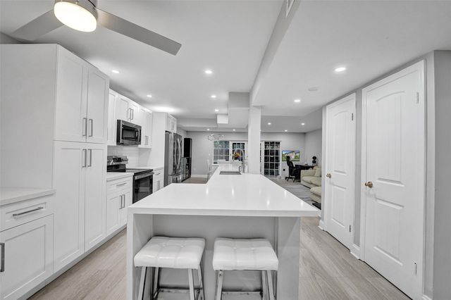 3301 Raleigh Street 4B, Hollywood, FL 33021